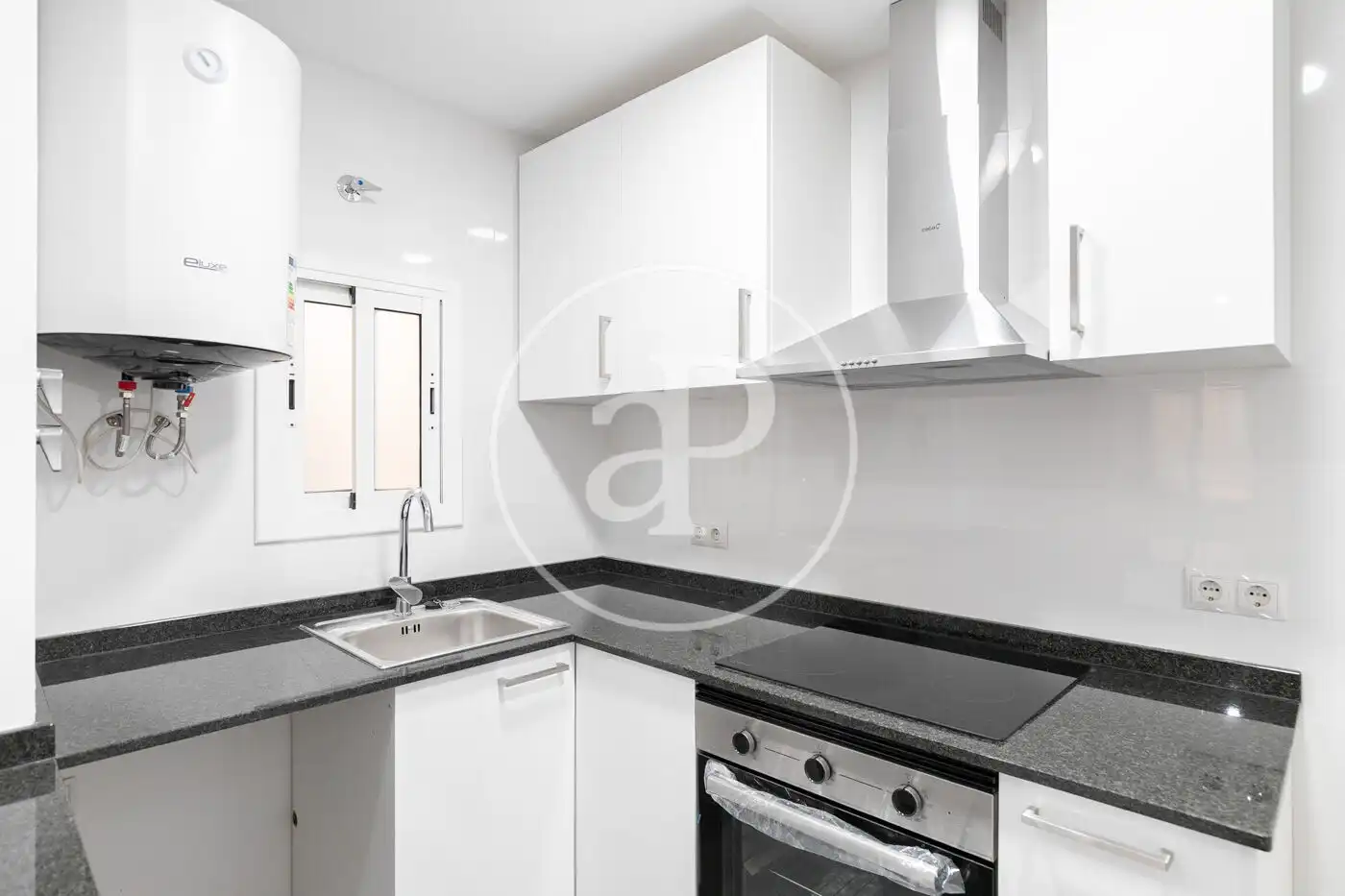 Küche von Wohnung zum Verkauf in Barcelona mit Terrasse