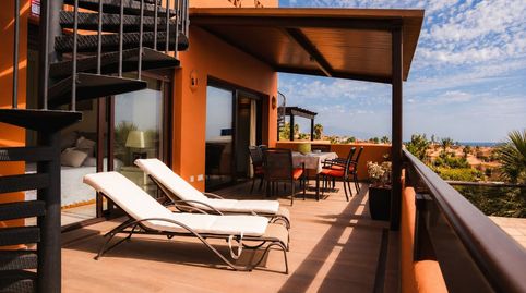 Foto 2 de Dúplex en venta en Parque Central, Estepona