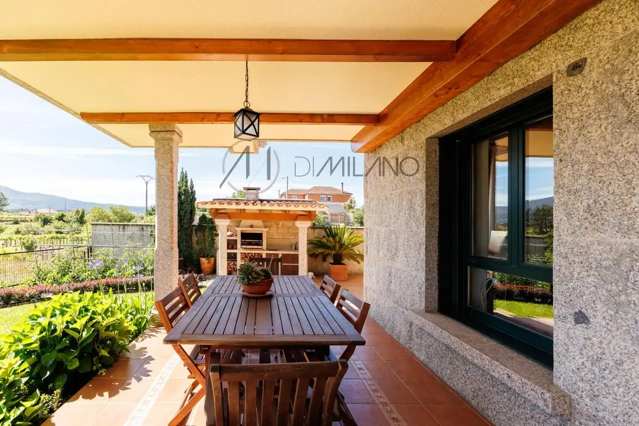 Terrassa de Casa o xalet en venda en Tomiño amb Calefacció, Jardí privat i Terrassa
