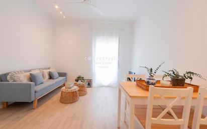 Sala d'estar de Pis per a compartir en  Valencia Capital amb Terrassa i Moblat