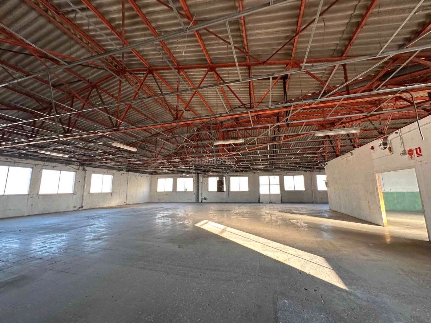Nau industrial de lloguer en Mataró