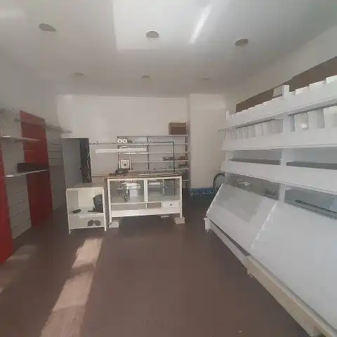 Local comercial de lloguer a Novelda, imagen 2