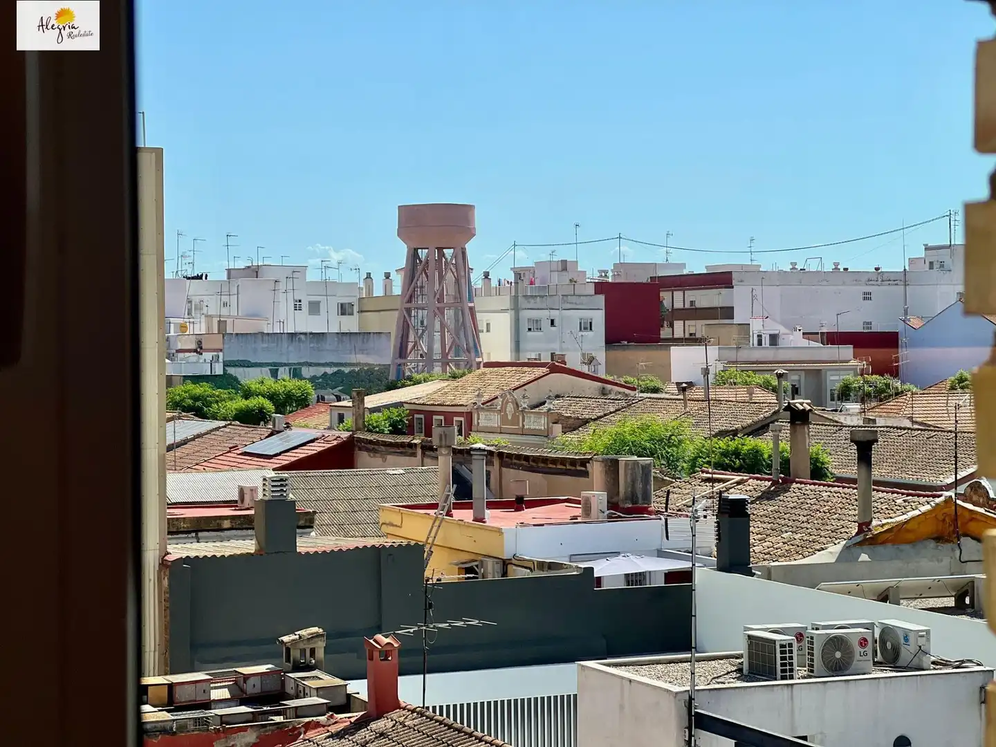 Vista exterior de Ático en venta en Picanya con Calefacción, Terraza y Balcón