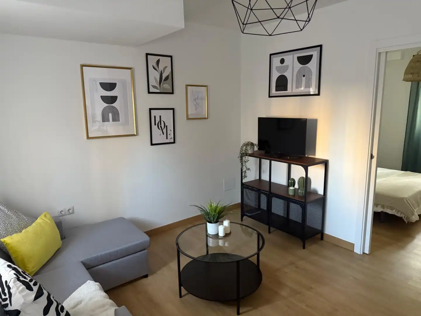 Sala de estar de Apartamento en venta en Algeciras con Amueblado
