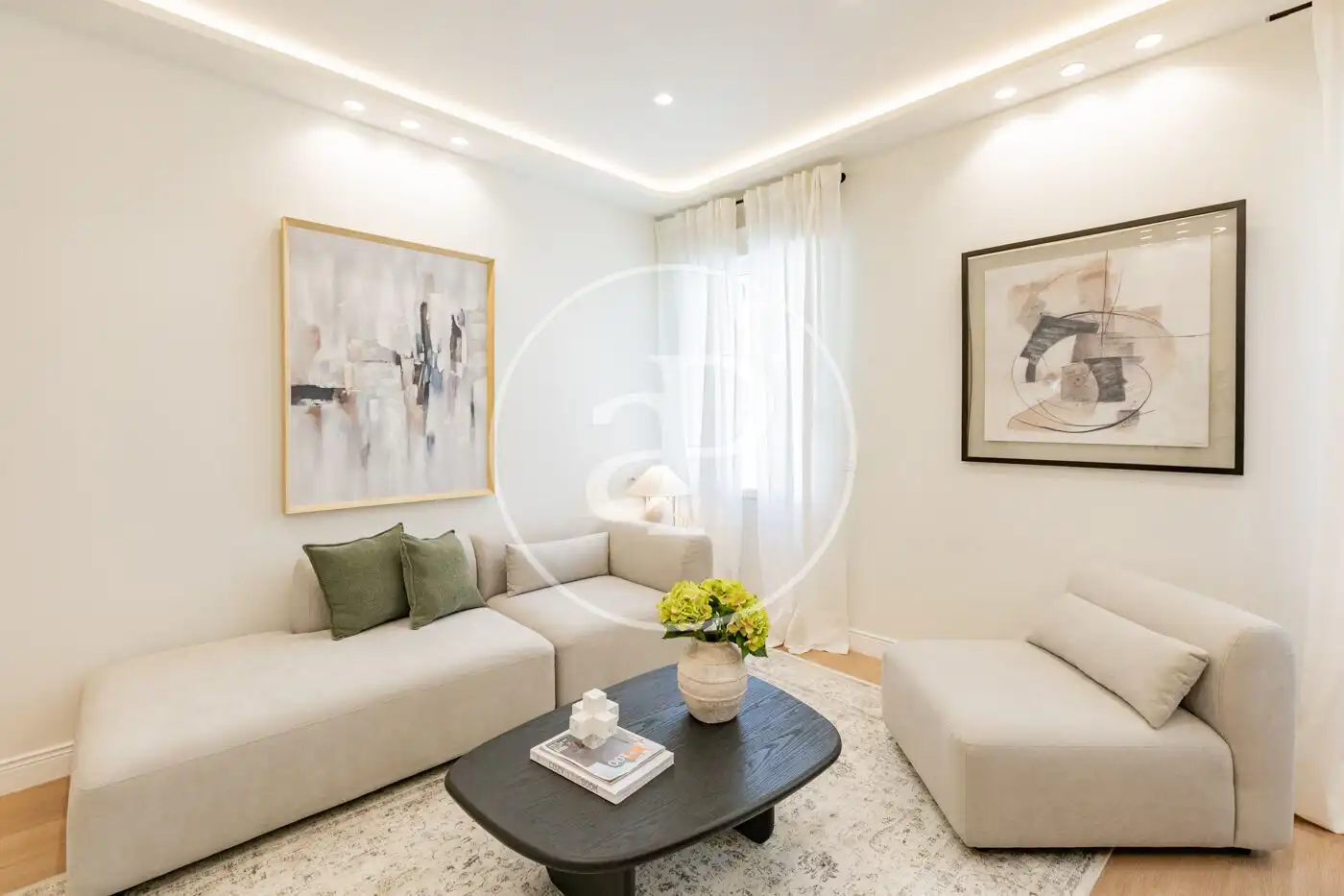 Sala d'estar de Pis en venda en Madrid amb Aire condicionat i Calefacció