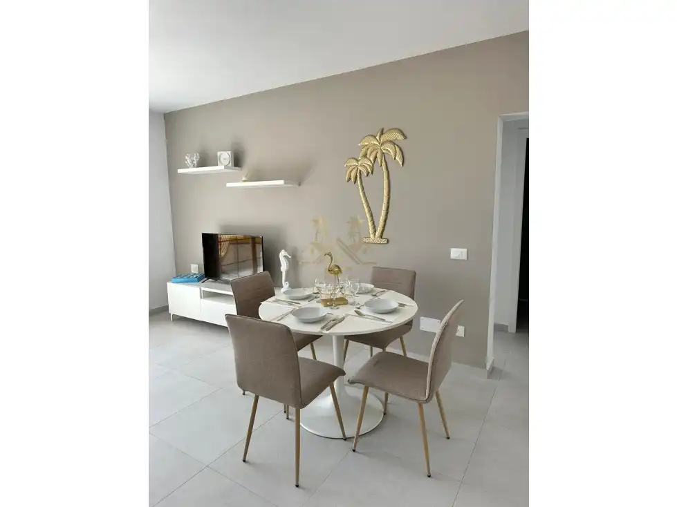 Apartamento con piscina en venta en Costa Adeje, imagen 2