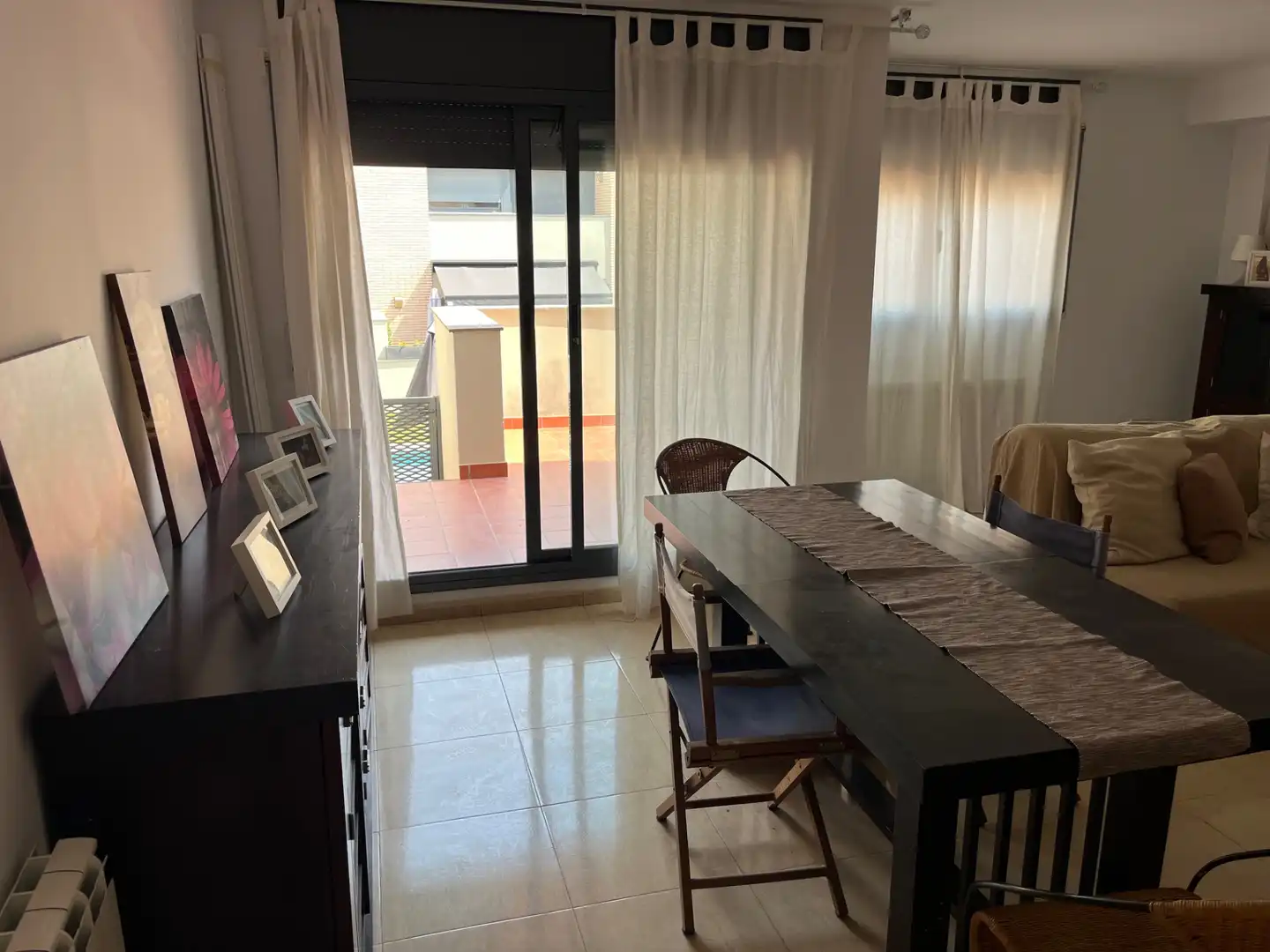 Menjador de Casa adosada en venda en Torredembarra amb Calefacció, Terrassa i Moblat