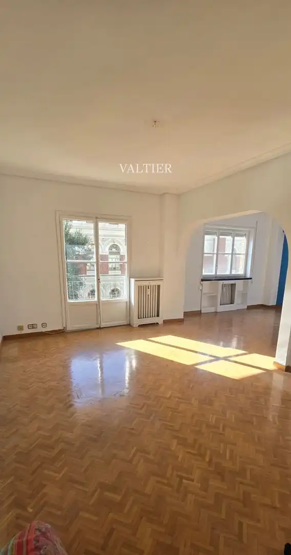 Wohnzimmer von Wohnung zur Miete in Madrid