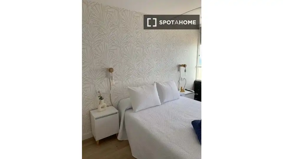 Habitación de Apartamento para compartir en Gandia con Aire acondicionado, Terraza y Amueblado