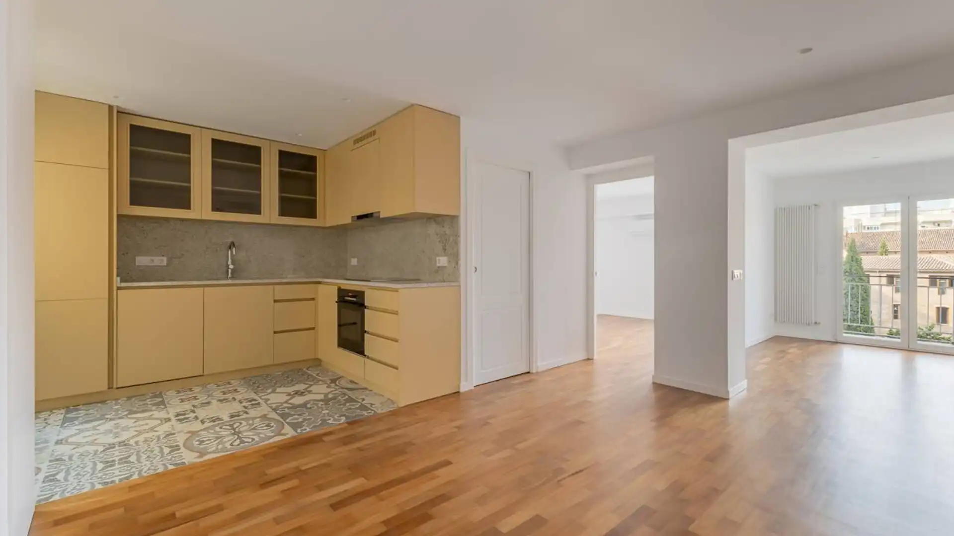 Kitchen of Flat for sale in  Valencia Capital  with Air Conditioner, Heating and Parquet flooring