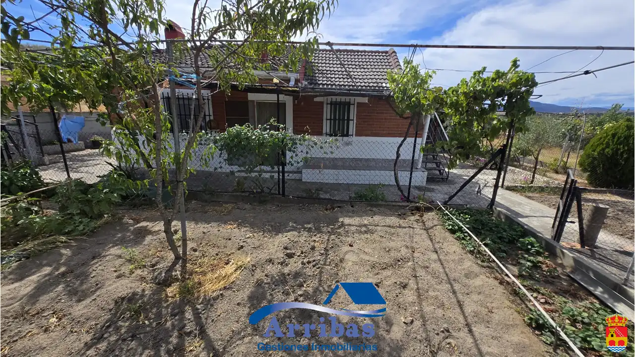 Vista exterior de Casa o chalet en venta en Escalona con Calefacción, Jardín privado y Terraza