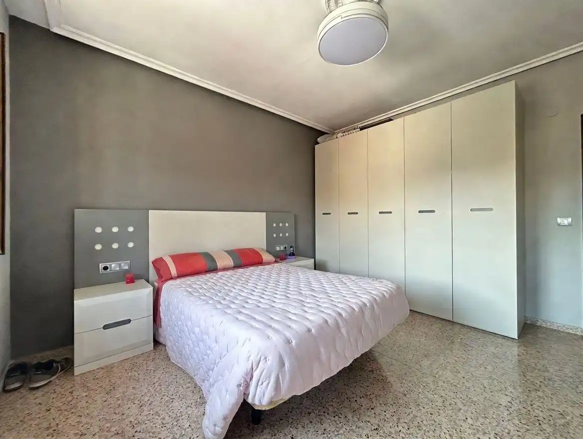 Dormitori de Casa adosada en venda en Cintruénigo amb Calefacció, Jardí privat i Terrassa
