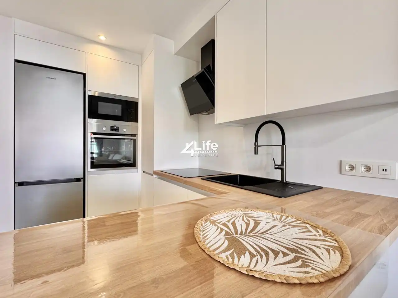 Apartment with pool for sale in Calle Odisea, imagen 9
