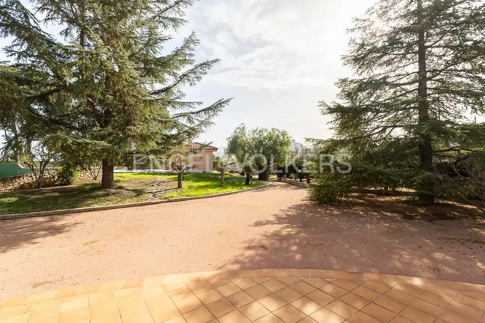 Vista exterior de Casa o xalet en venda en Ontinyent amb Calefacció, Jardí privat i Terrassa