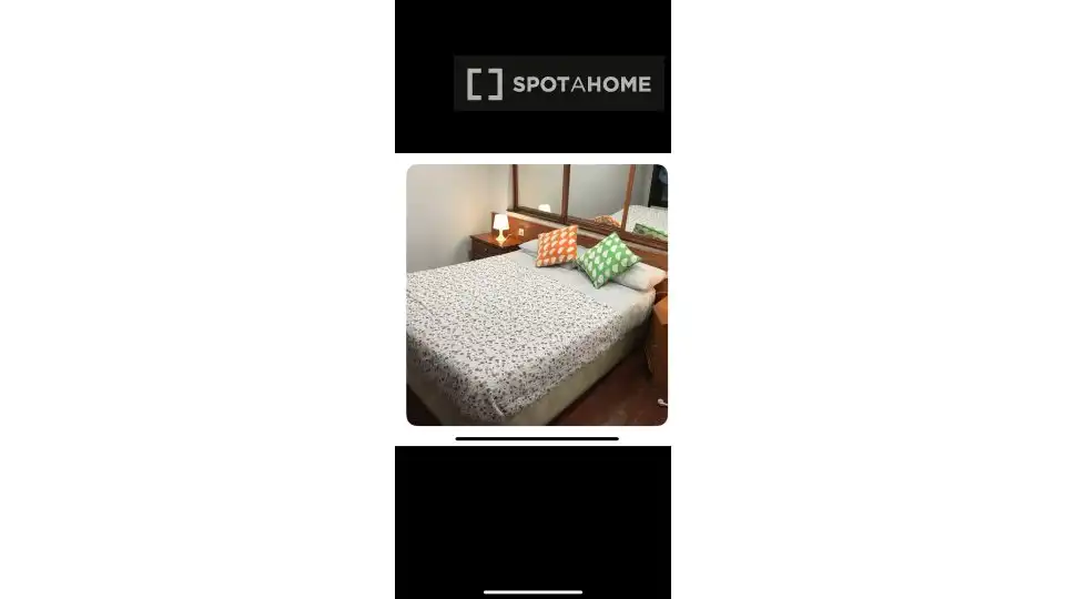 Habitación de Apartamento para compartir en Bilbao  con Aire acondicionado, Terraza y Amueblado