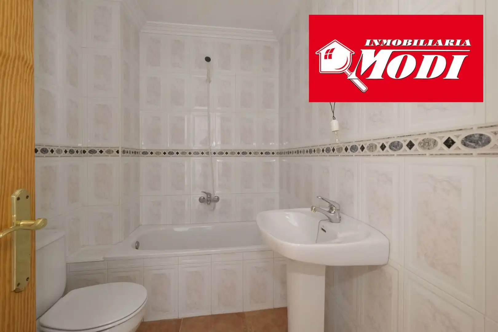 Bathroom of Commercial properties for sale in Padul