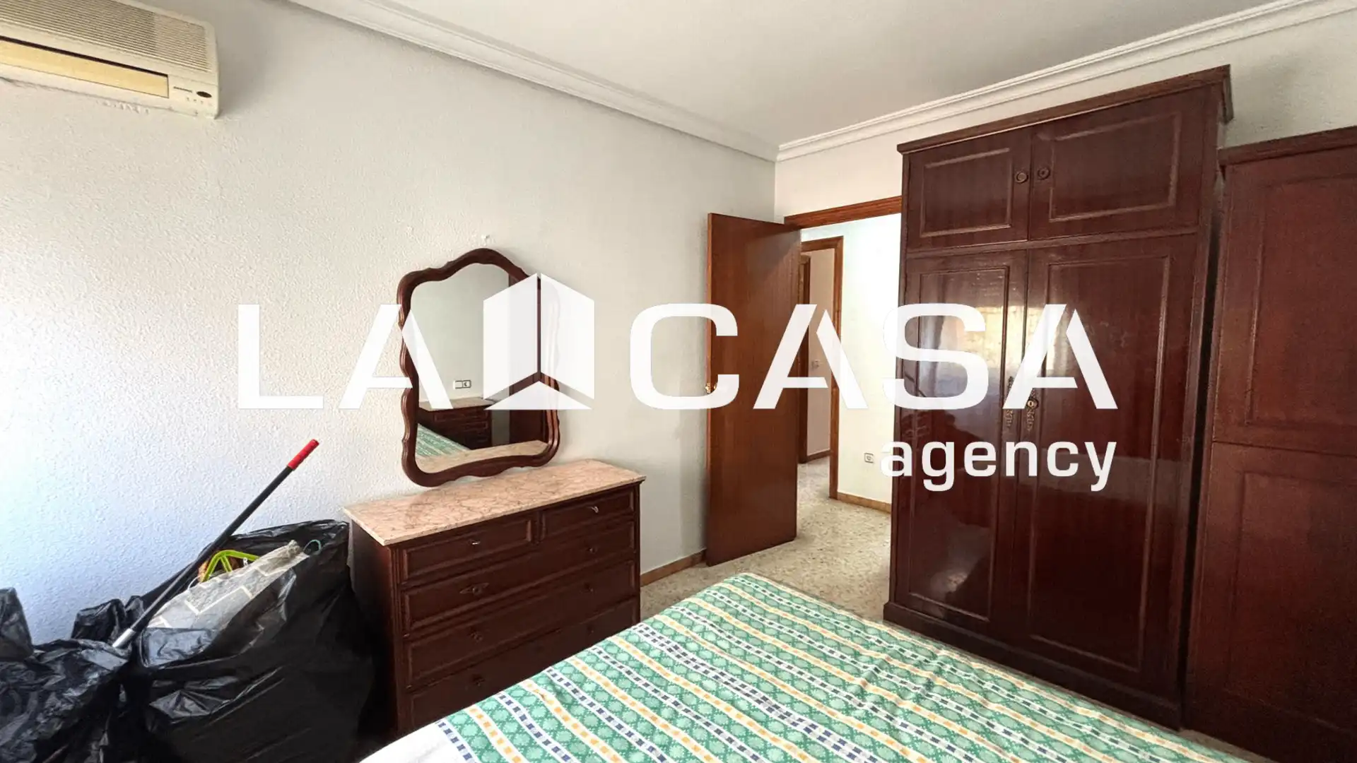 Piso en venta en  Sevilla Capital con Terraza