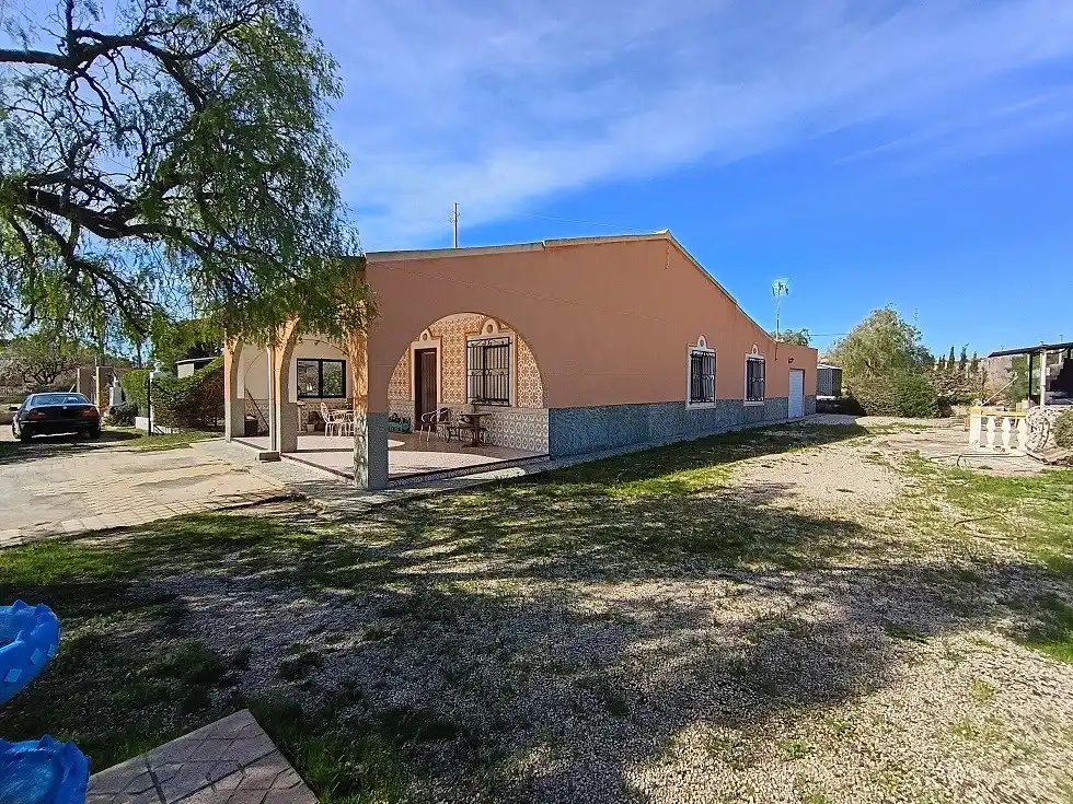 Houses for sale in Partida Altabix Polígono 2, Jubalcoi