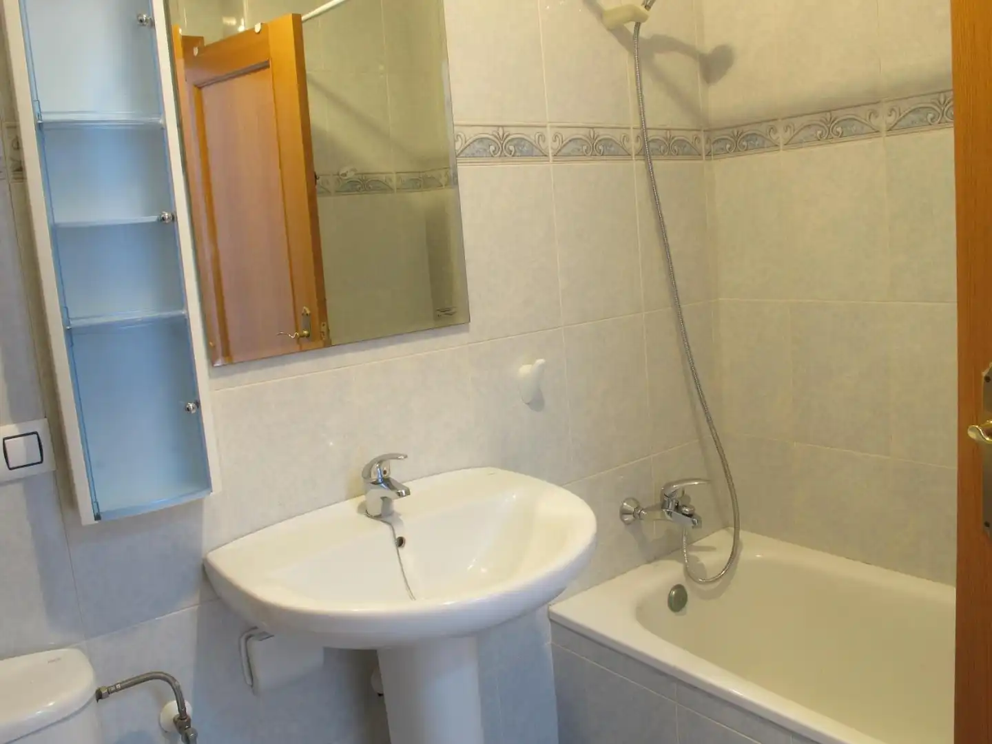 Bathroom of Flat for sale in San Vicente del Raspeig / Sant Vicent del Raspeig  with Air Conditioner and Balcony