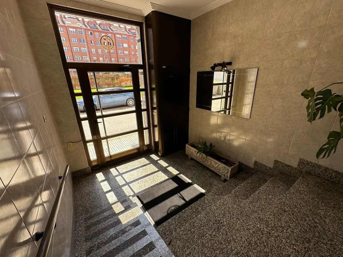 Piso en venta en Gijón  con Calefacción, Terraza y Piscina
