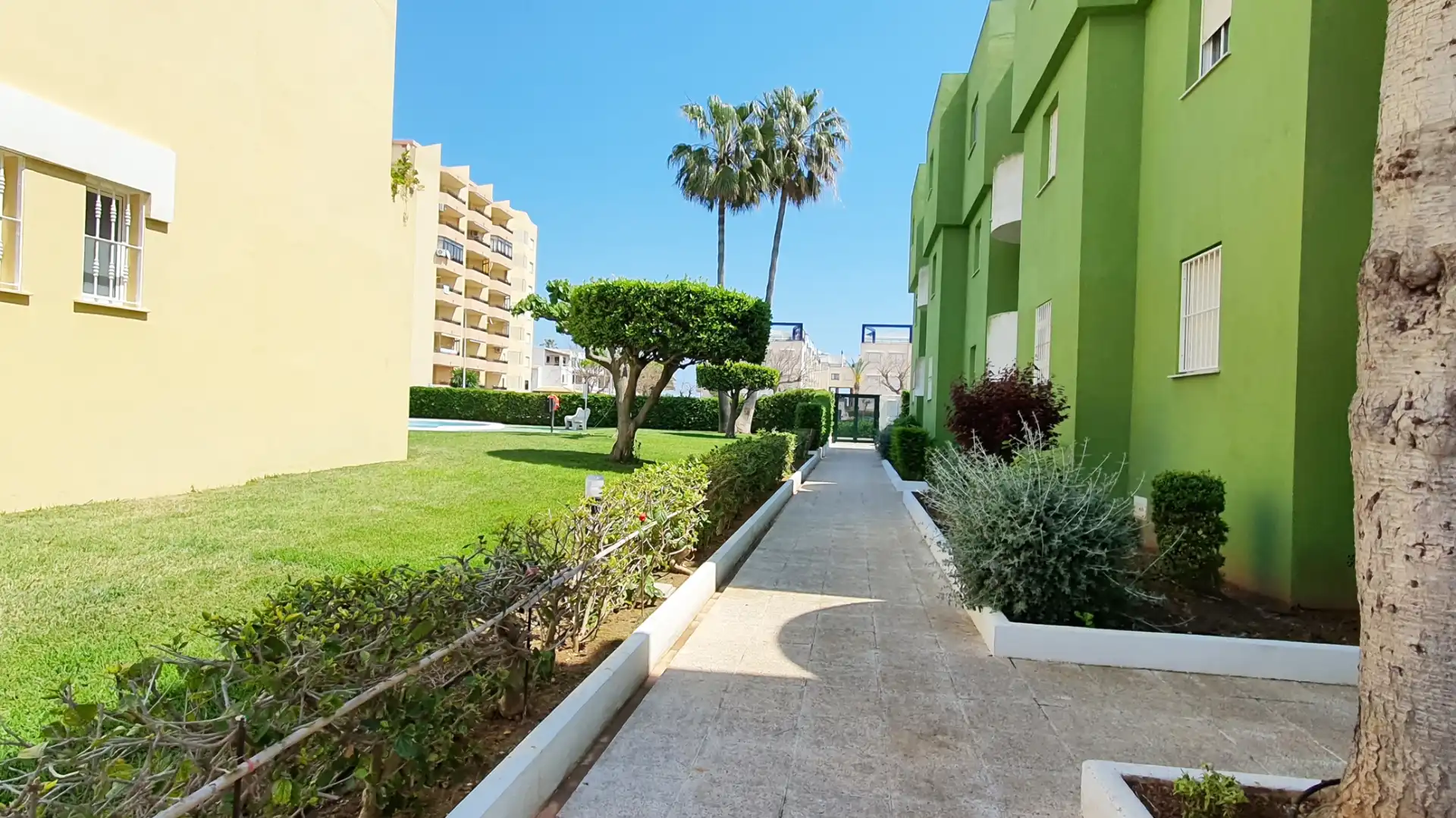 Vista exterior de Apartamento de alquiler en Xeraco con Terraza, Amueblado y Horno