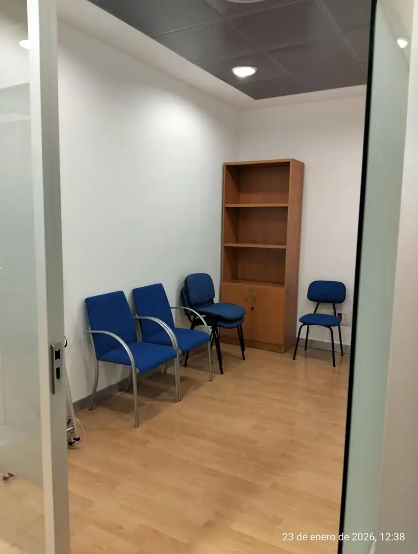Office for rent in Sevilla  with Air Conditioner and Heating