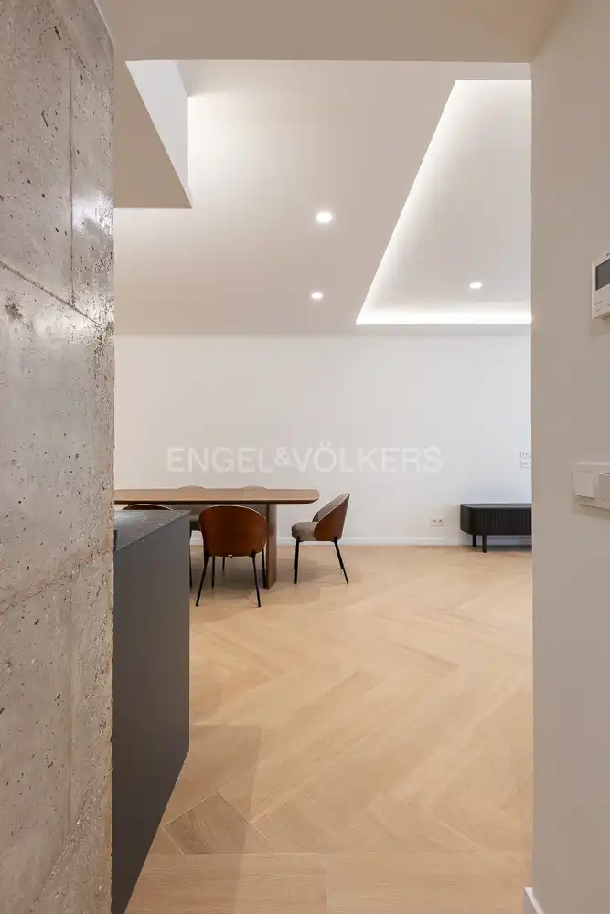Menjador de Pis de lloguer en Valencia amb Aire condicionat, Calefacció i Parquet