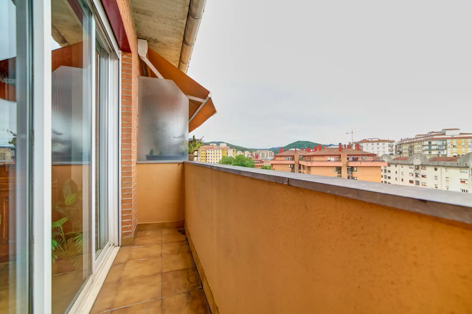 Terraza de Piso en venta en Burlada / Burlata con Calefacción, Parquet y Terraza