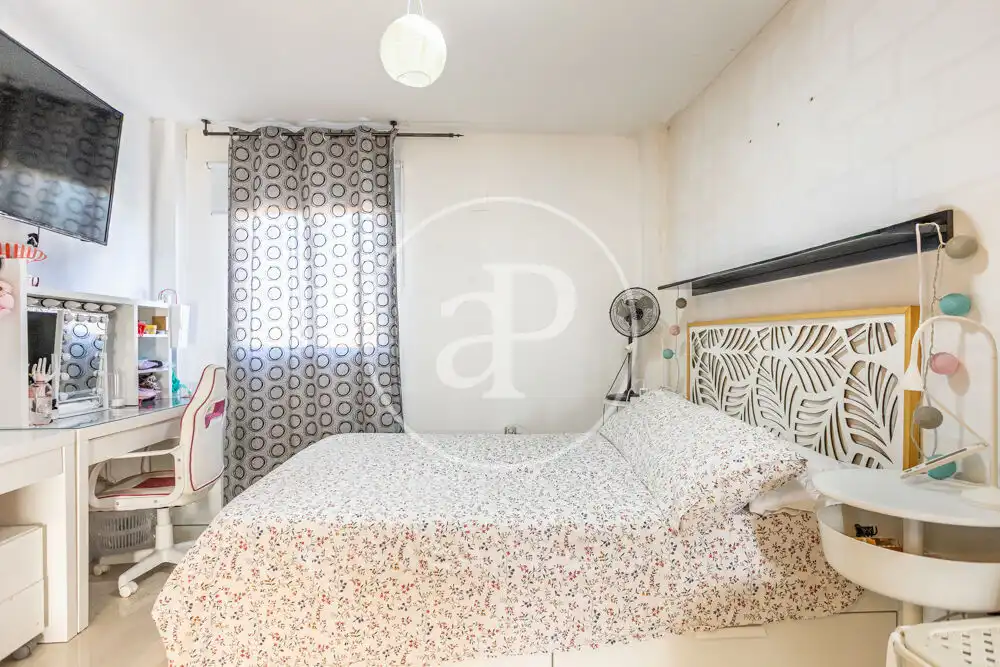 Bedroom of Houses for sale in Riba-roja de Túria  with Air Conditioner, Heating and Private garden