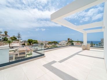 Casa con balcón en venta en Av. de la Torre