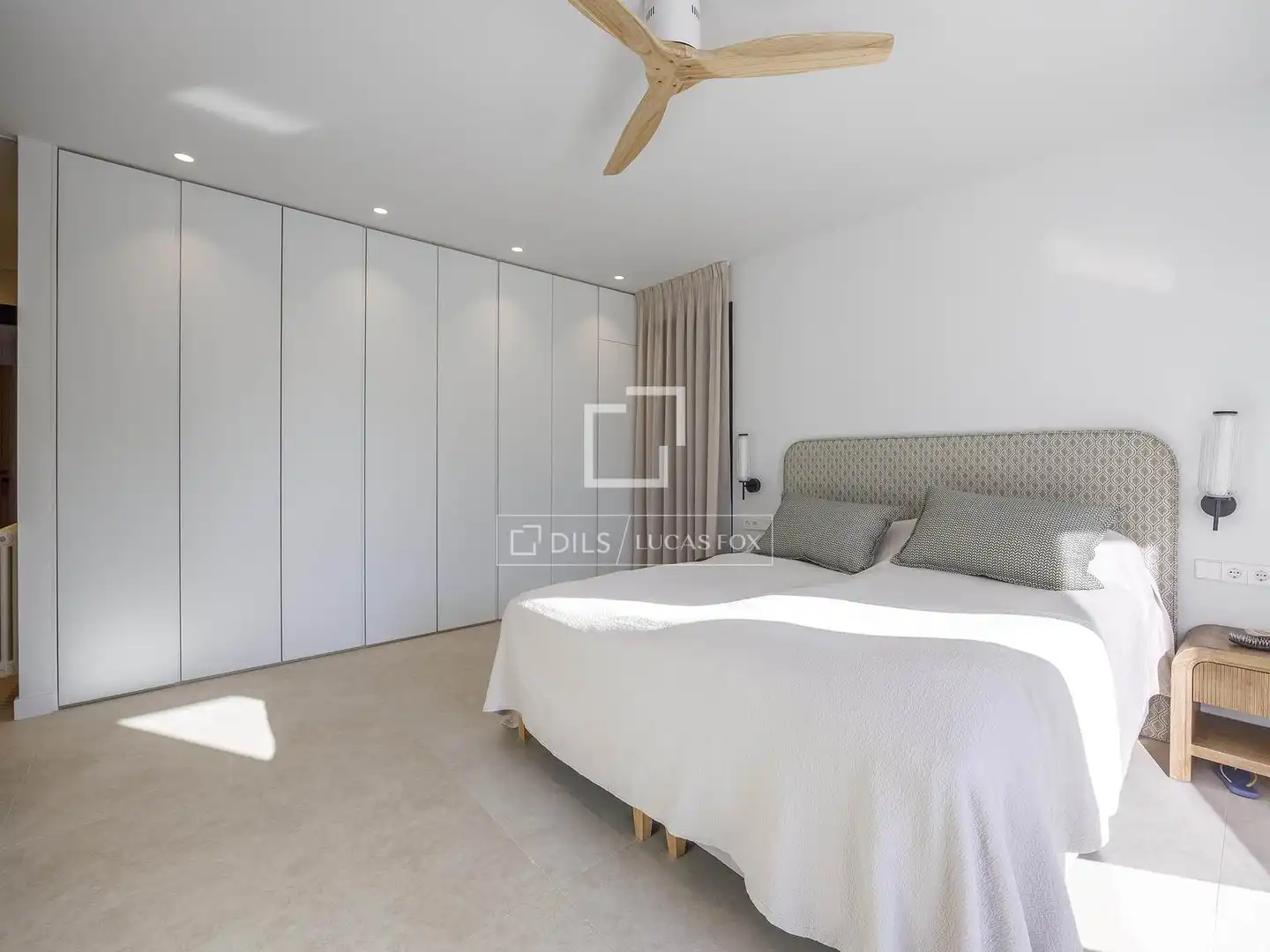 Habitación de Casa o chalet en venta en L'Eliana con Aire acondicionado, Calefacción y Jardín privado