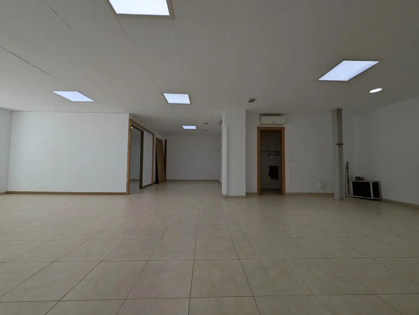 Gewerbefläche zur Miete in Carrer CRISTOFOR COLOM, imagen 9