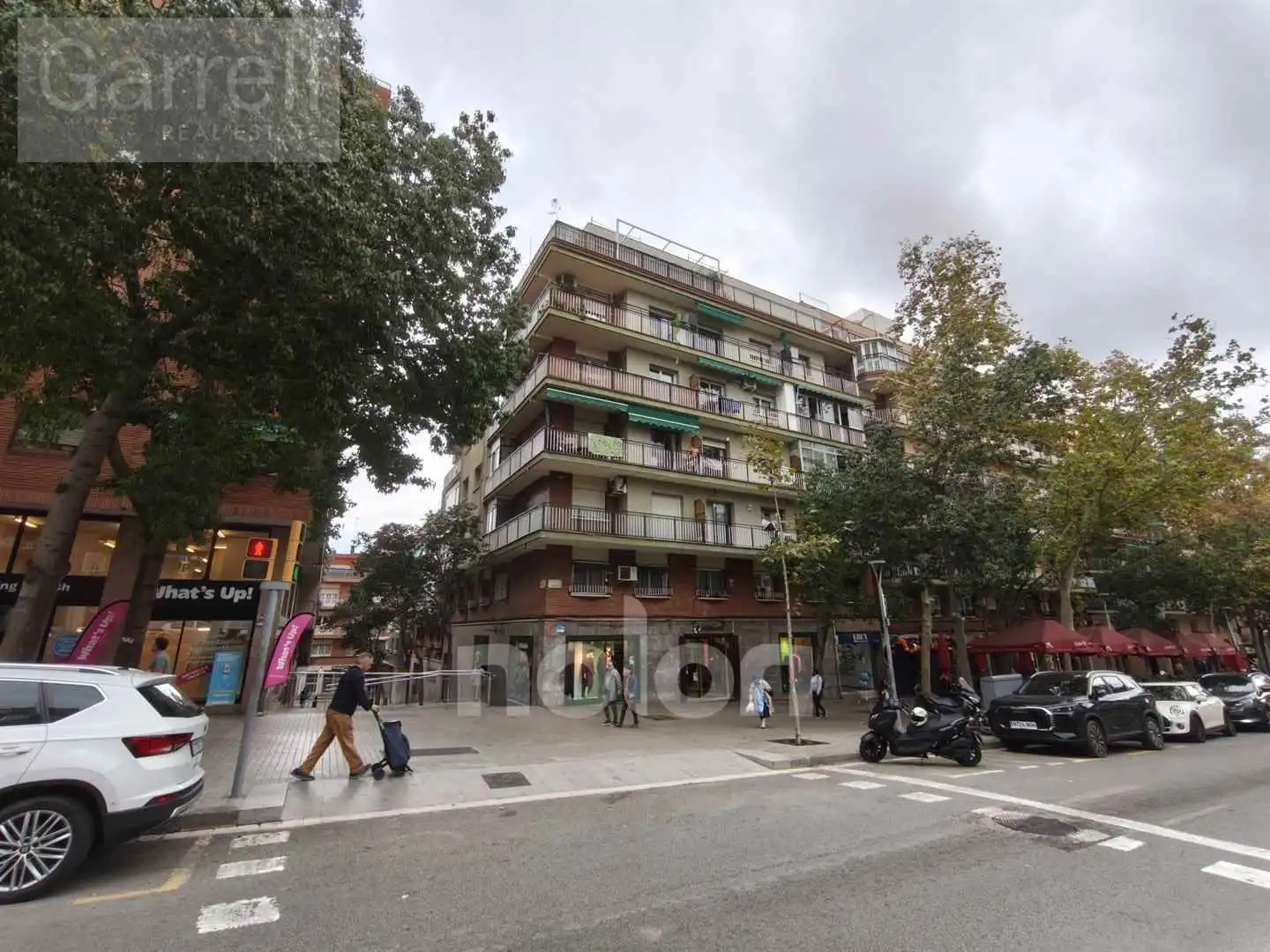 Vista exterior de Piso en venta en Barcelona con Terraza