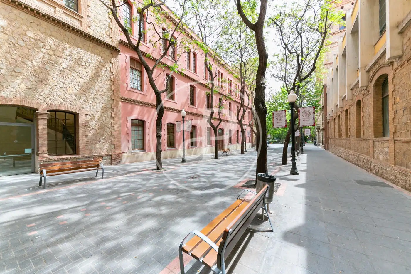 Außenansicht von Wohnung zum Verkauf in Barcelona mit Klimaanlage, Heizung und Möbliert