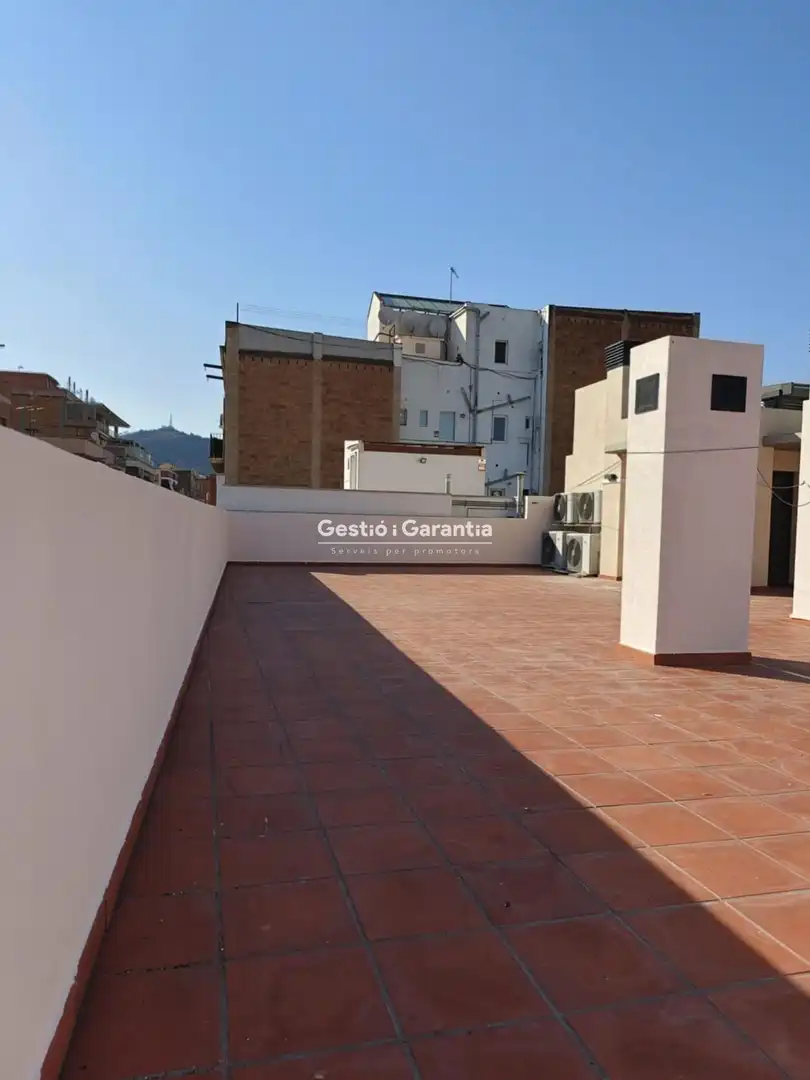Terraza de Piso en venta en L'Hospitalet de Llobregat con Terraza y Amueblado