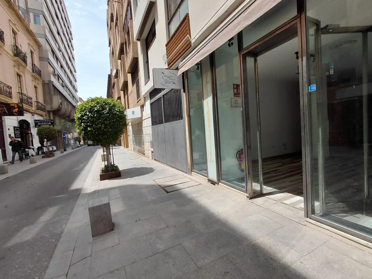 Local comercial en alquiler en Calle General Segura, imagen 5