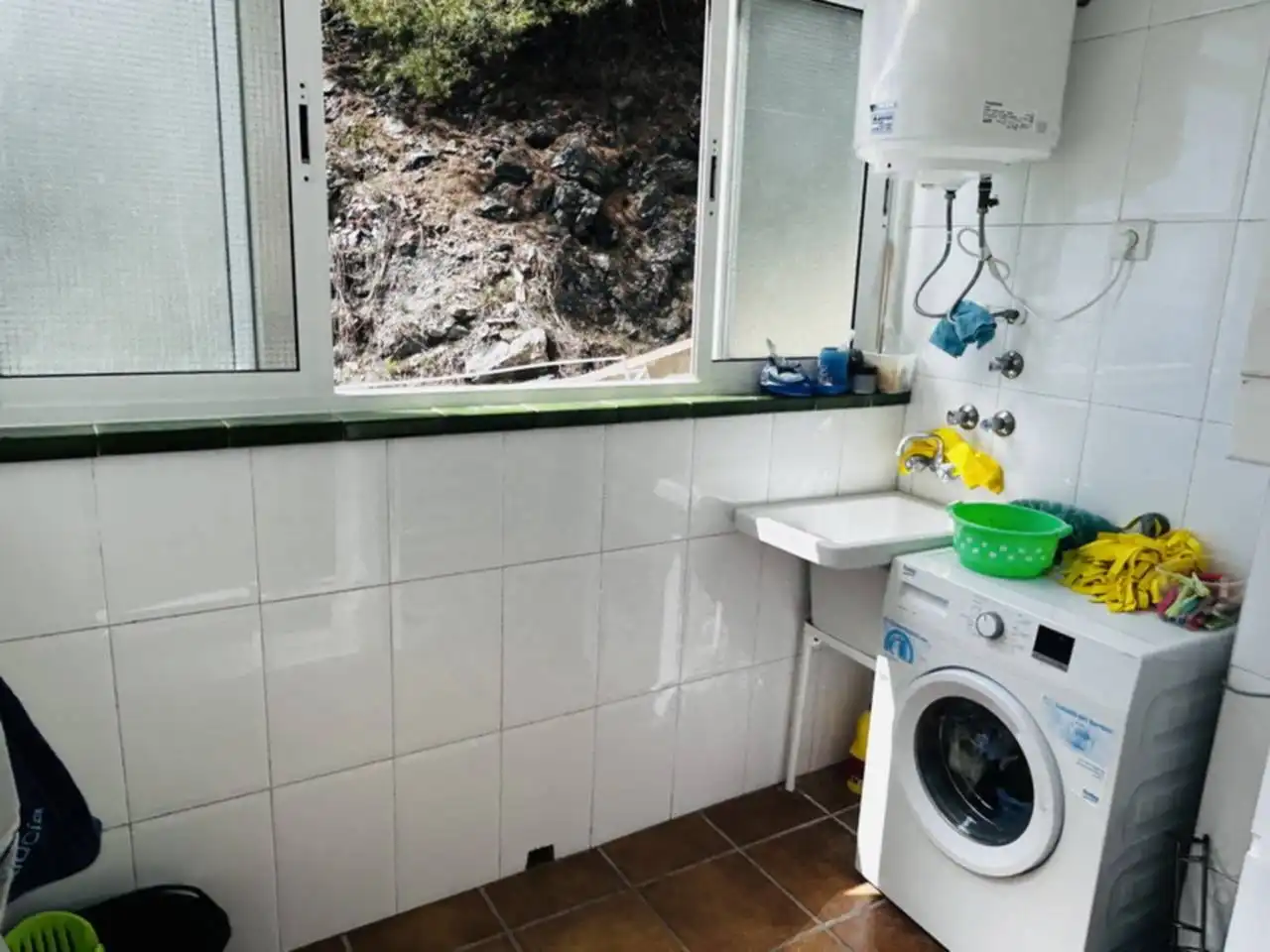 Baño de Apartamento de alquiler en Almuñécar con Aire acondicionado, Terraza y Amueblado