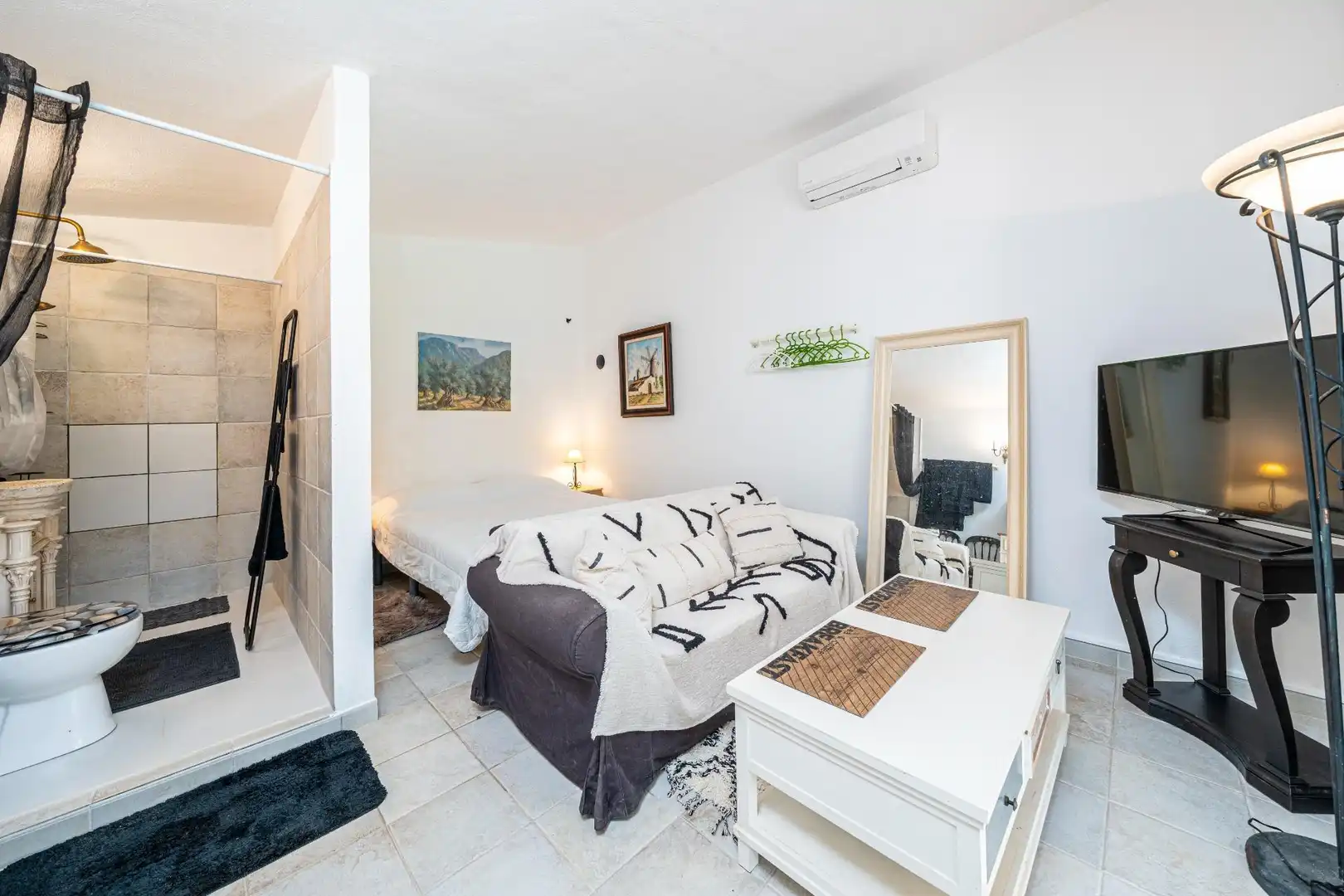 Habitación de Finca rústica en venta en Algaida con Aire acondicionado, Calefacción y Jardín privado