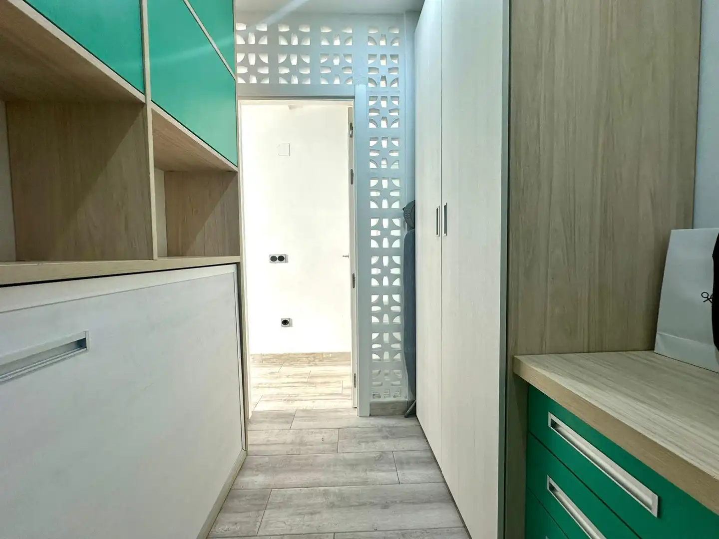Piso en venta en Almería con Terraza