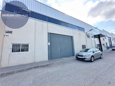 Nave industrielle à vendre à Calle Abogado José Luis Aragón 150