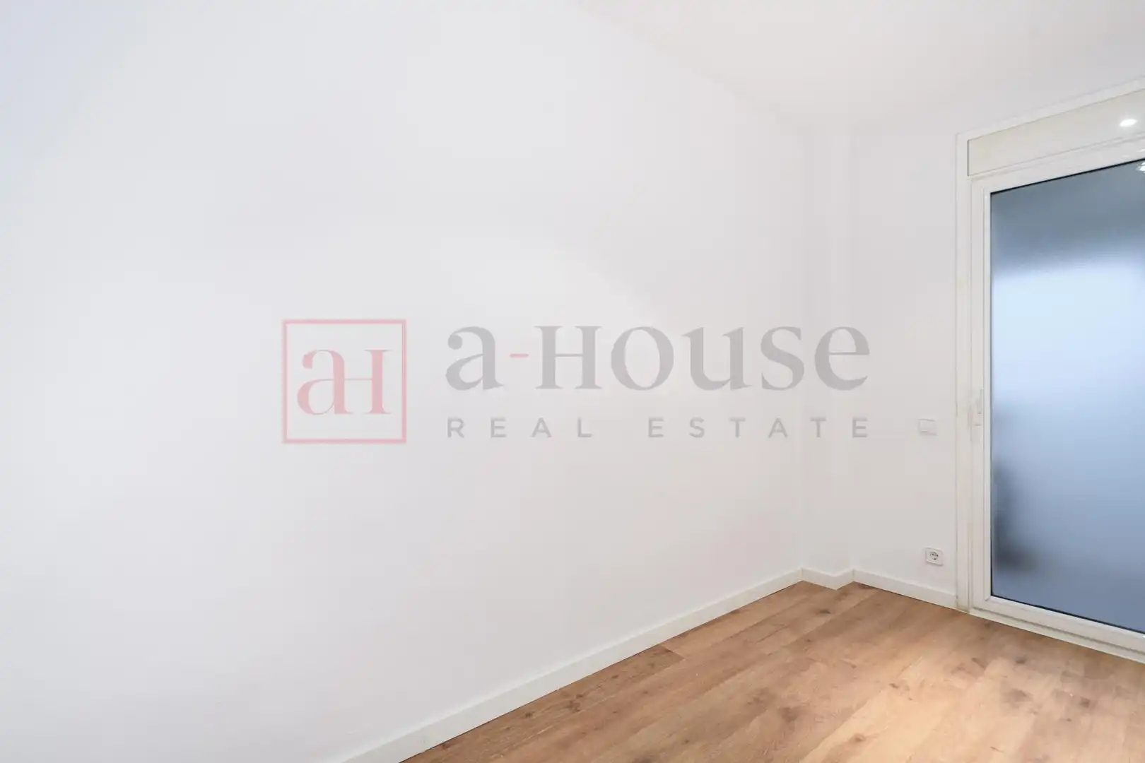 Bedroom of Flat for sale in Barcelona  with Air Conditioner, Heating and Private garden