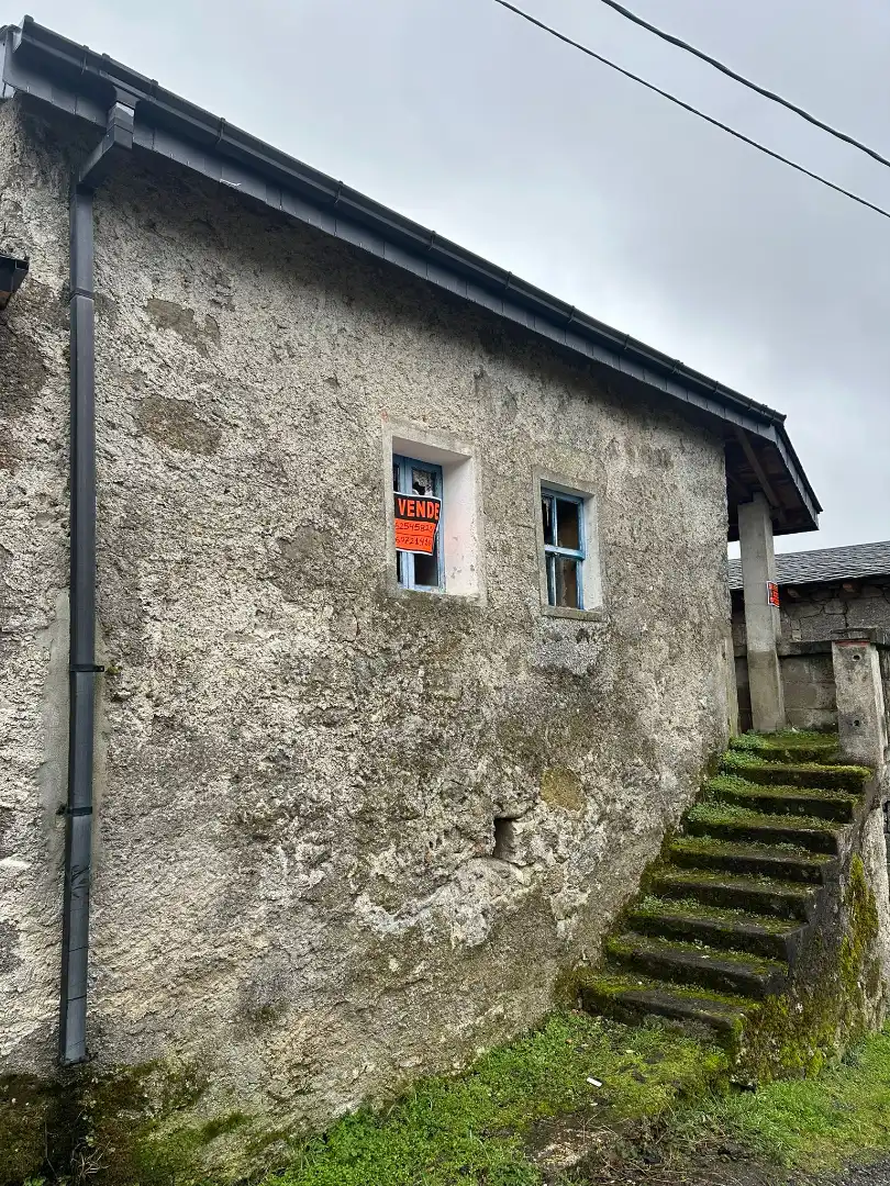 Vista exterior de Casa o xalet en venda en A Veiga  amb Moblat i TV