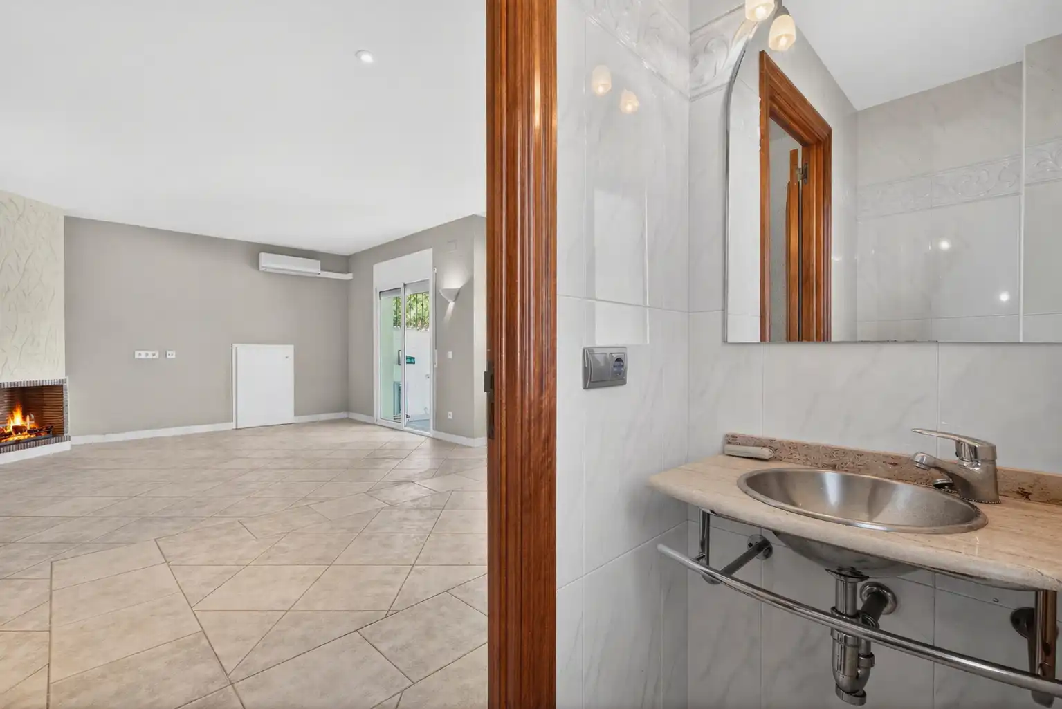 Baño de Casa o chalet en venta en Aiguaviva con Aire acondicionado, Calefacción y Jardín privado