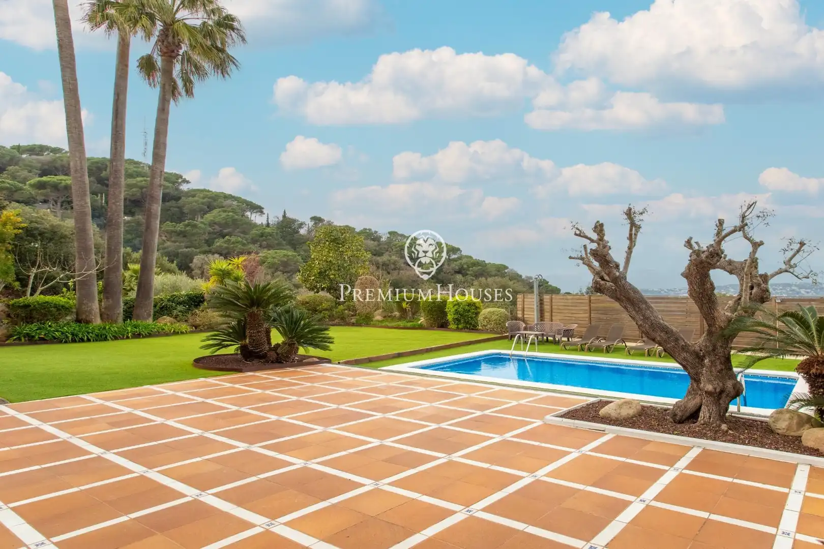 Terrassa de Casa o xalet en venda en Mataró amb Calefacció, Jardí privat i Parquet