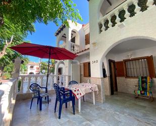 Vista exterior de Casa o xalet de lloguer en Pilar de la Horadada