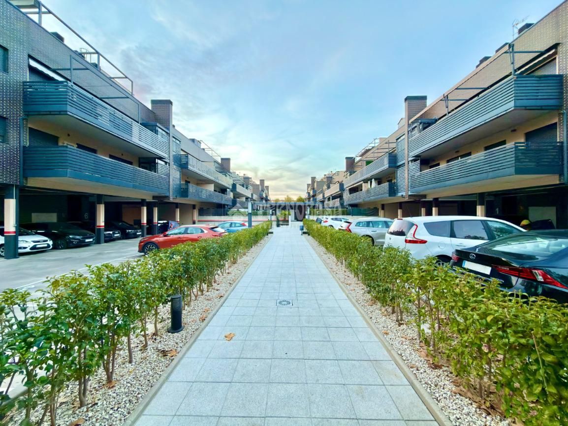 Exterior view of Flat for sale in Cabanillas del Campo  with Heating, Alarm and Community pool