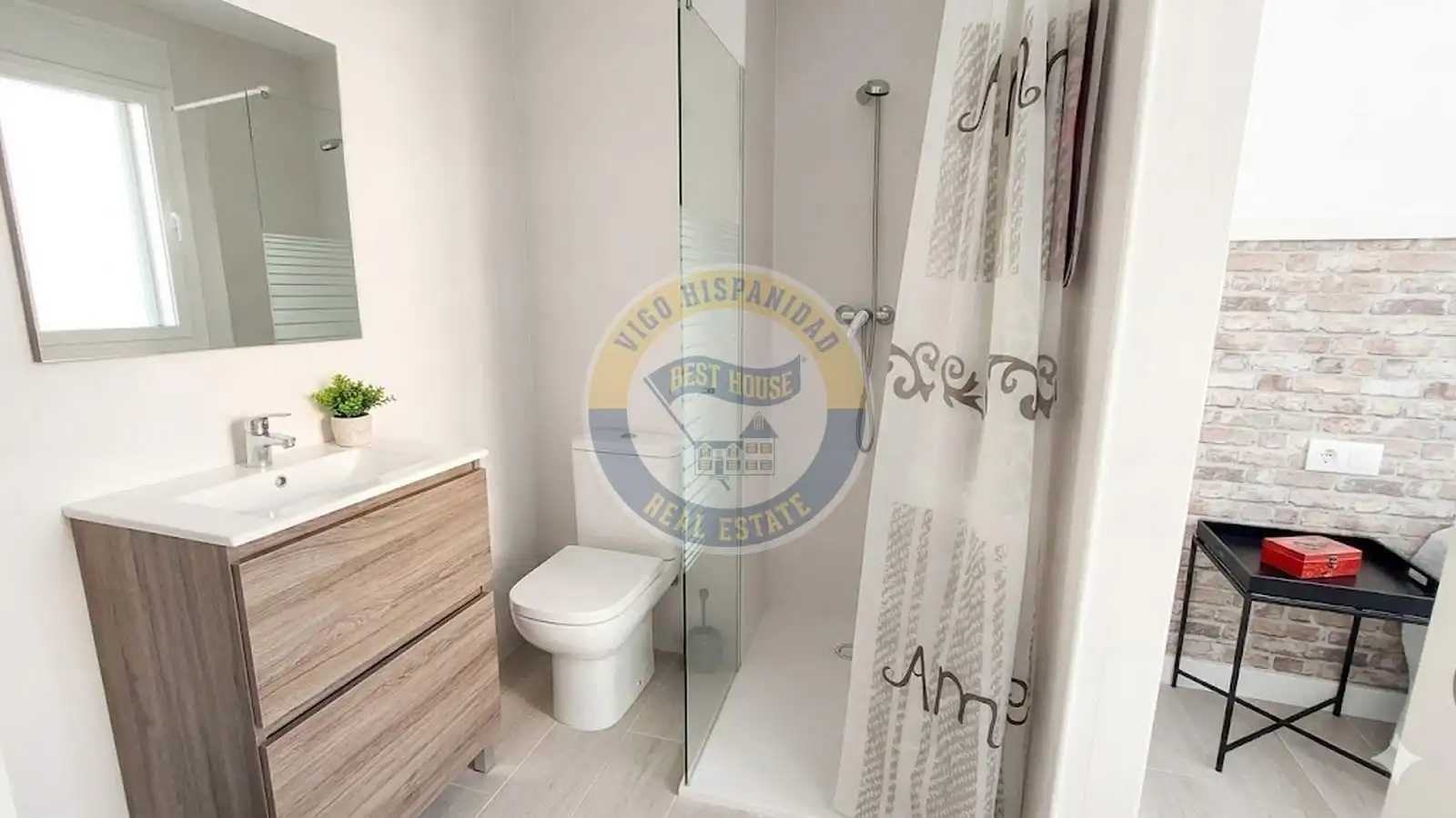 Badezimmer von Erdgeschoss zum Verkauf in Vigo 