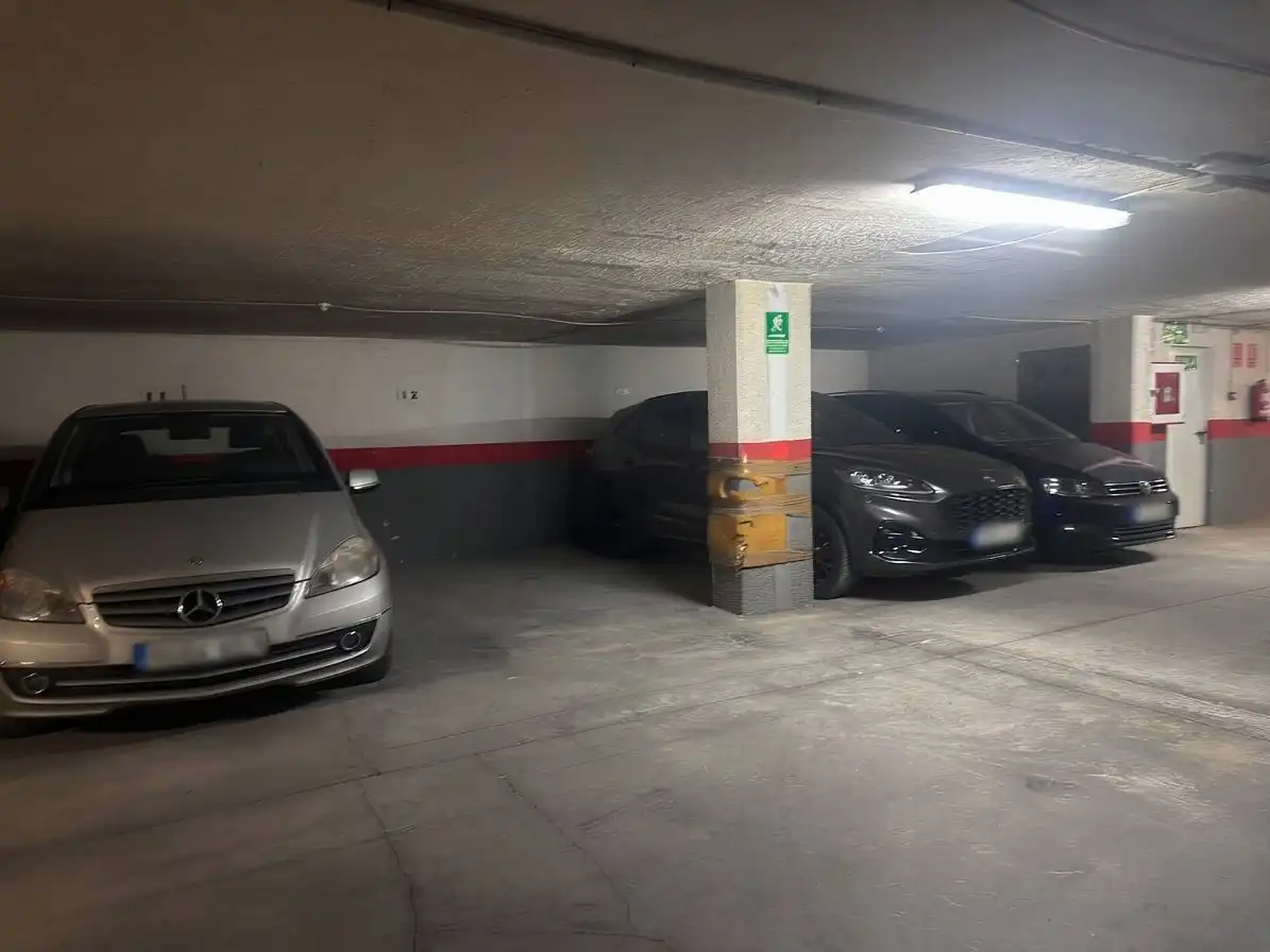 Garage zur Miete in Nou Moles