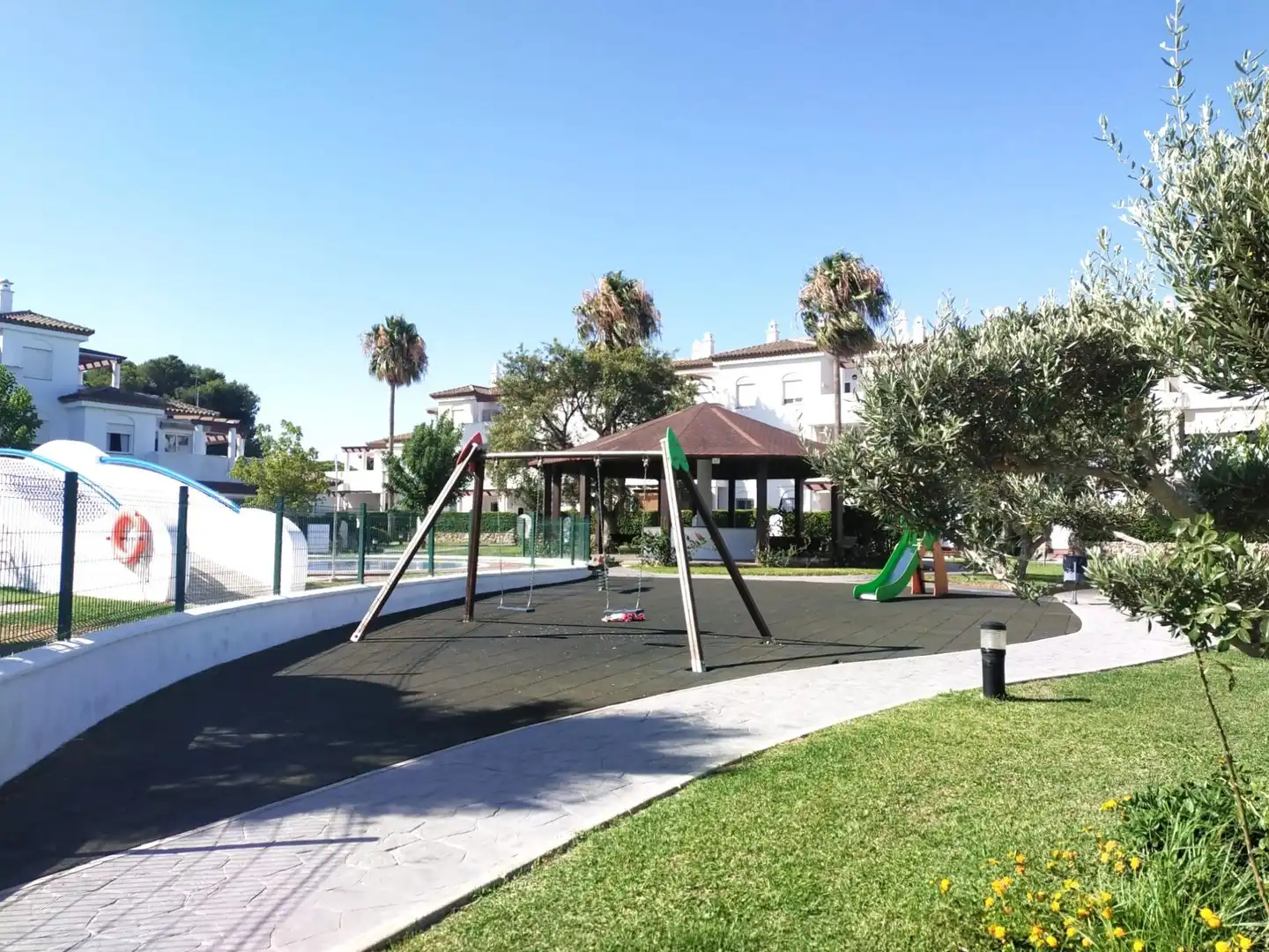 Jardín de Apartamento en venta en Chiclana de la Frontera con Jardín privado, Terraza y Amueblado