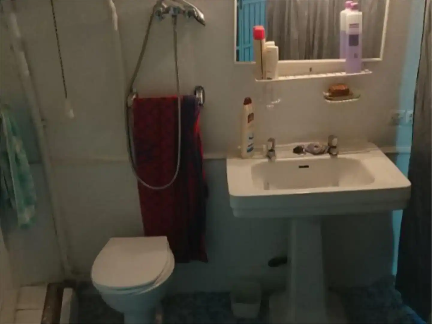 Bathroom of Detached homes for sale in Oliete, Teruel